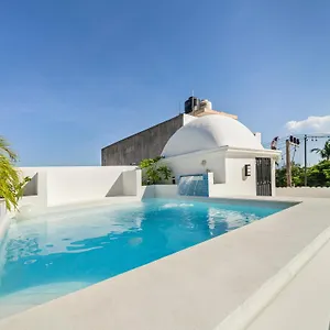 the-mermaid-and-the-pearl-boutique-bb.quintano-roohotels.com/