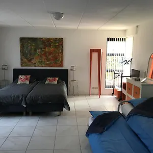 apartment-ibiza.amsterdamhotelsnl.com/