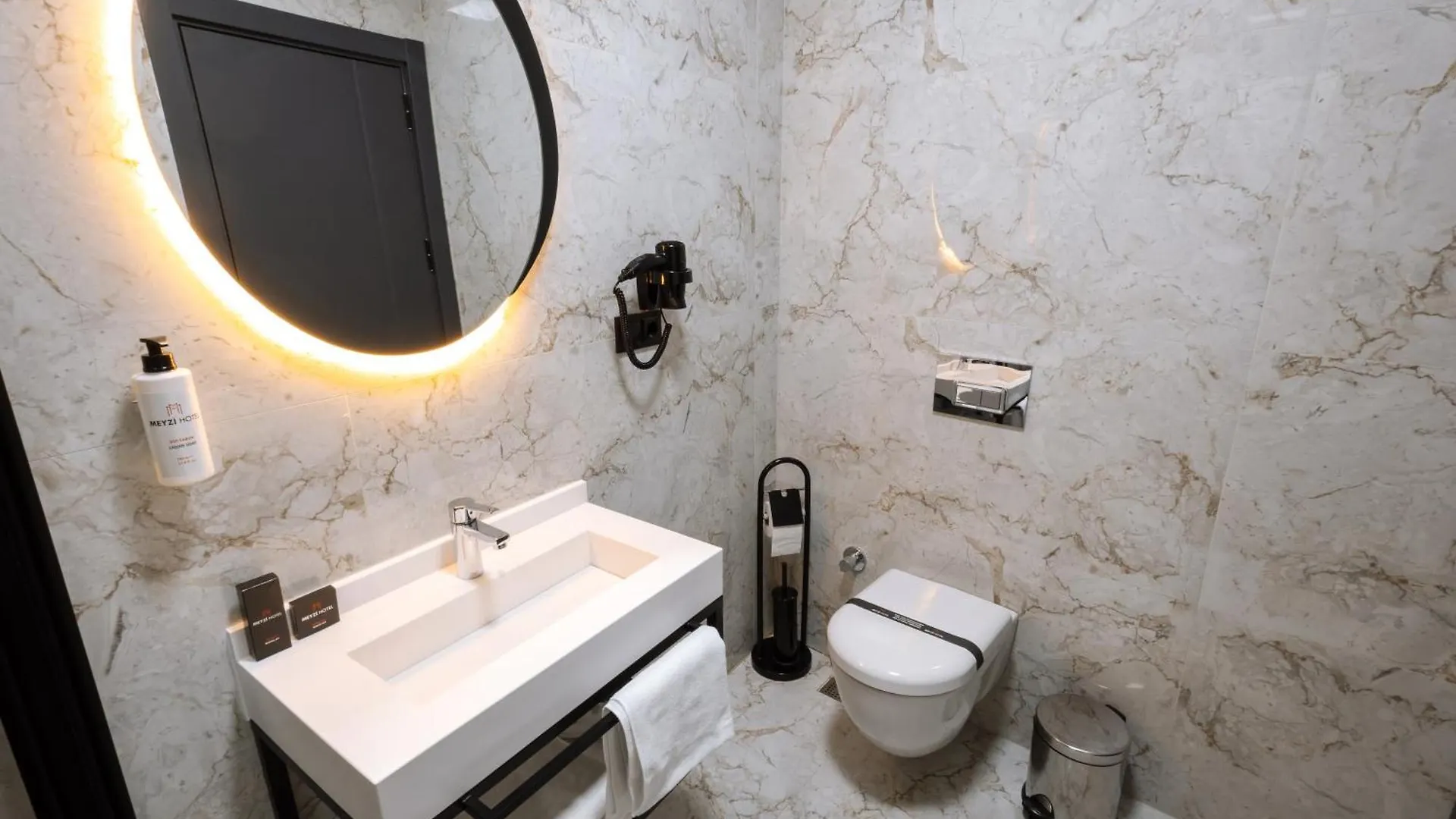 Meyzi Hotel Istanboel 3*,
